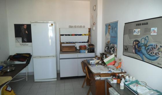 Снимката тук